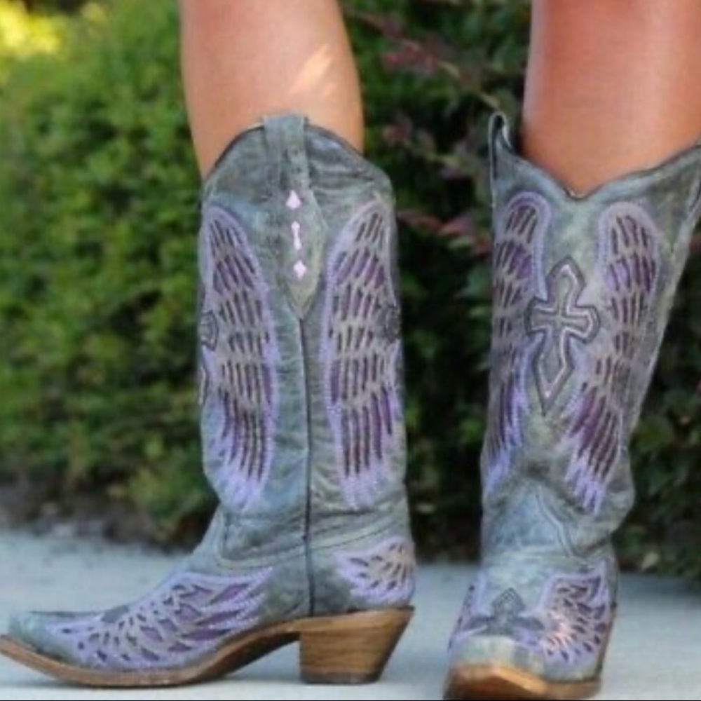 It’s Rodeo time! CORRAL boots!